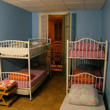 Faubourg Montmartre Hostel Νίκαια