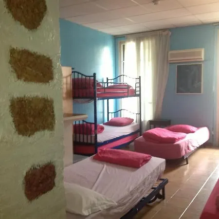 Faubourg Montmartre Hostal